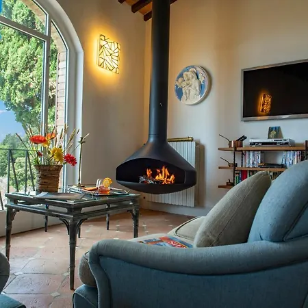 Nel Borgo Di Con Jacuzzi E Bellavista * Castelfalfi